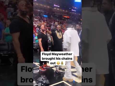 Floyd pulled up to the Miami Heat game with a bunch of chains via @jaybape