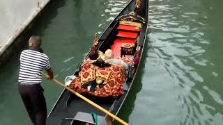 preview picture of video 'Gondola-ing Venice 2012'