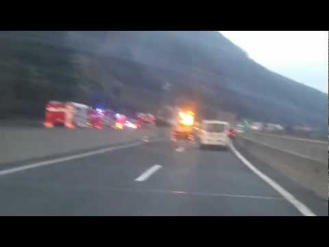 Zagorelo vozilo med predoroma Golo Rebro in Pletovarje (20.12.2012)