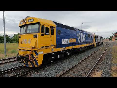 8104 & 8252 LE Parkes NSW.  Thu 29th Dec 2022