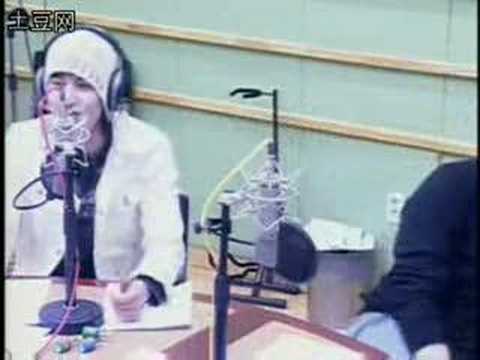 070404 Sukira - Kyu Hyun Imitating FTTS & Playing the Piano