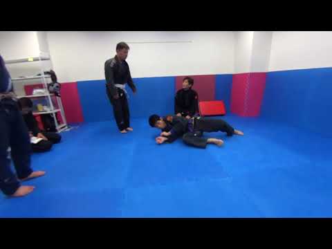 亀を崩してフックを入れる方法 Attacking the turtle guard