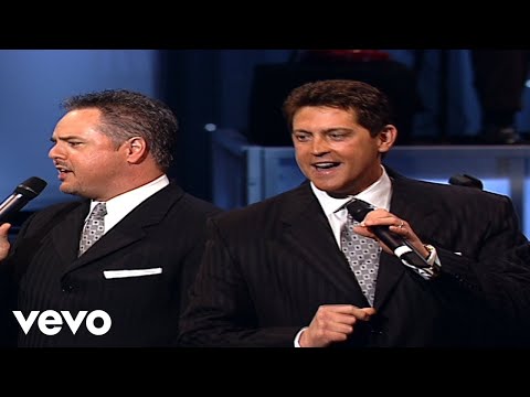 Bill & Gloria Gaither - Glory, Glory Clear the Road [Live] ft. Old Friends Quartet