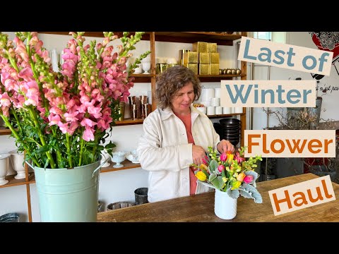 Spectacular Late Winter Flower Haul - Ranunculus, Freesia, Tulips and more!