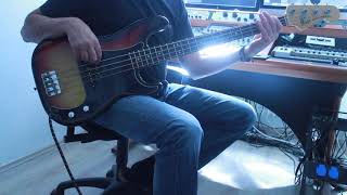 Video thumbnail for Custom Shop vs. 1977 Fender Precision Bass by bass till death