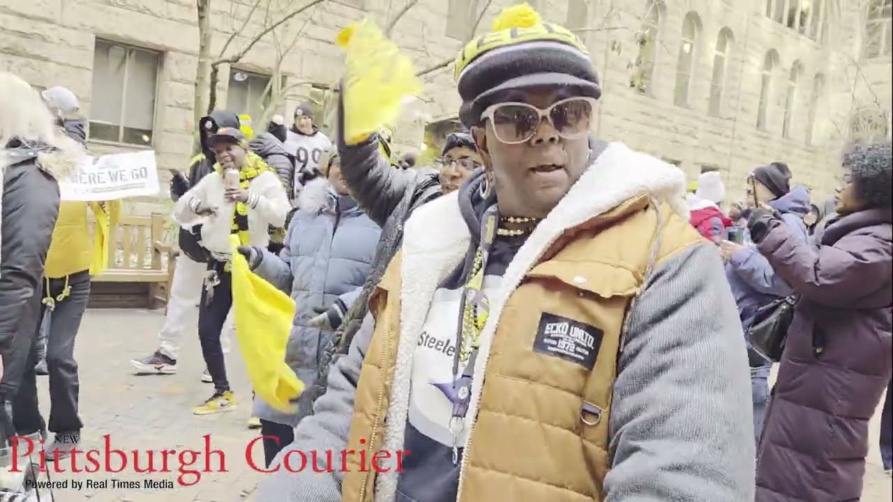 Steelers fans dancin' to Black and Yellow at Downtown Rally!!
