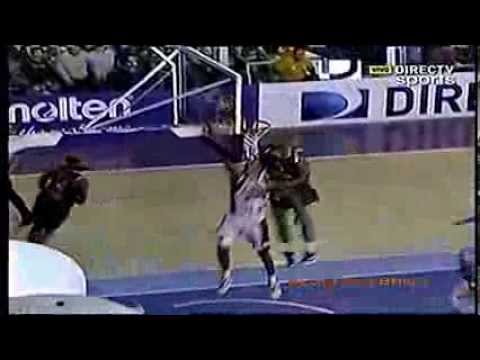 #LSB: Tapon de Jeremis Smith en la final Aguada - Uniceub 29/12/2013 Liga Sudamericana