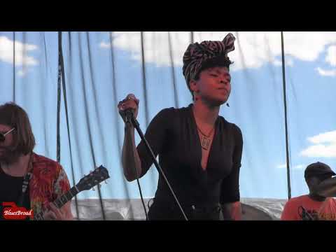 NIKKI HILL • Right On The Brink • Riverfront Blues Festival 8/5/17