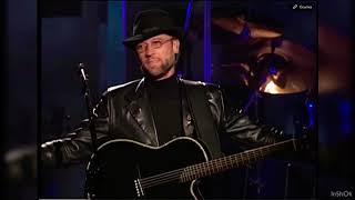 LIVE- MAURICE GIBB SINGING LEAD AGAIN!! Man in the middle  -Bee gees (2001) HD