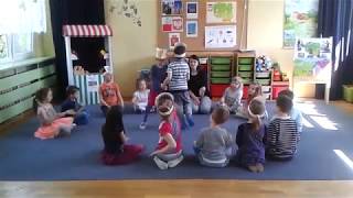 Bananas are a fruit - song  (Przedszkole Nr 150 Poznań "Baśniowy Dom")