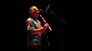 VIDEO 3537 Kevin Locke performs, July 28, 2016, WFS Convention