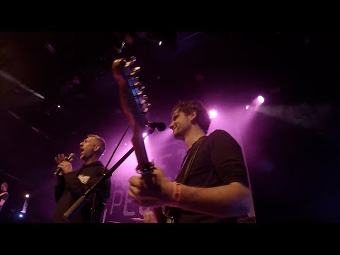 kAPELLE PETRA - An irgendeinem Tag wird die Welt untergehen (live)