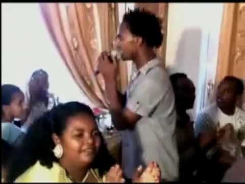 ድምፃዊ ገዛኢ ተሾመ ዝፀንሐ ሙዚቃ ከመይ ኣለኪ ከመይ ጣዕመ ሙዚቃ ዝኽርኩም መልሱ።