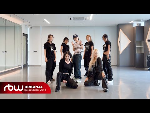 문별 (Moon Byul) 'Goodbyes and Sad Eyes' Dance Practice Video