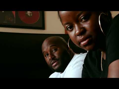 Tour Bus (con Che Noir & 38 Spesh)