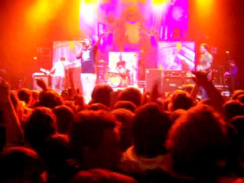 All downhill from here (live) - New found glory 02/02/08