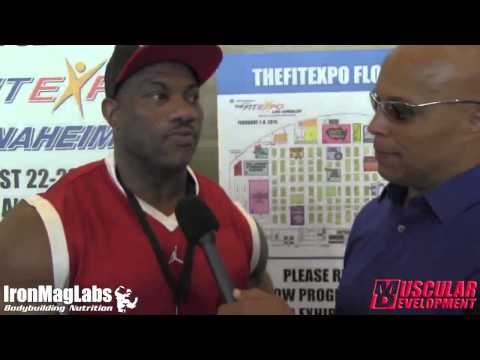 LA FitExpo 2015 | Shawn Ray interviews Dexter Jackson