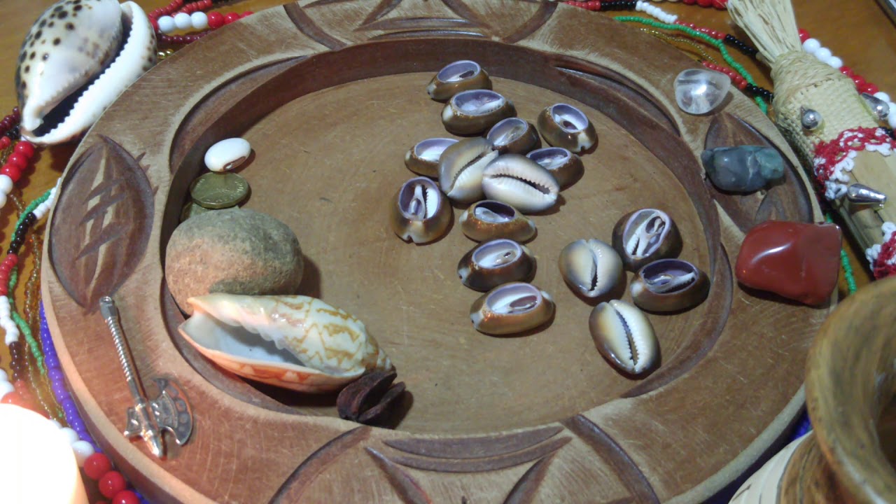 DEVO INSISTIR NESTA PESSOA? JOGO DE BÚZIOS