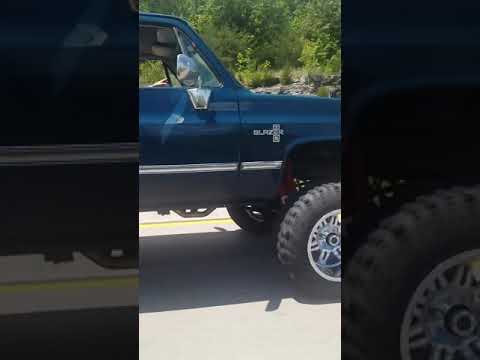 87 k5 6” lift 20x14 fuel wheels