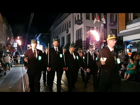 Neusser Schützenfest 2019 Fackelzug vom 24.8.2019 in voller Lange