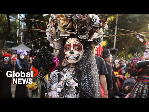 Day of the Dead celebrations: "La Catrina" skeletons parade through Mexico City