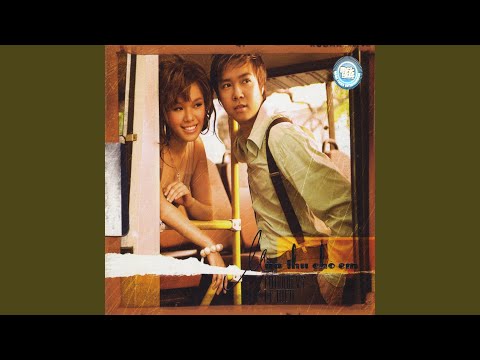 Thể hiện bởi Phương Vy