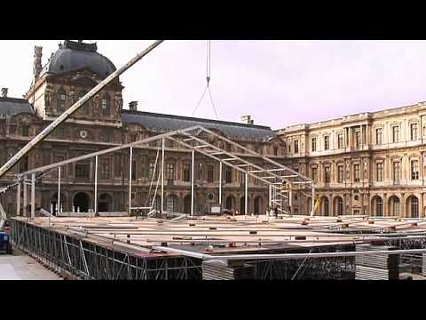 Louis Vuitton Fall/Winter 2011-2012 - Setting up the Catwalk