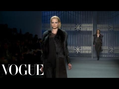 Fashion Show - Vera Wang: Fall 2011 Ready-to-Wear
