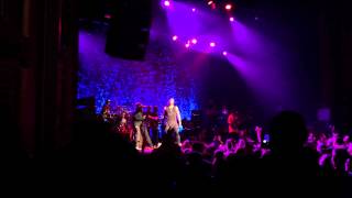 D'Angelo & The Vanguard - "Till It's Done (Tutu) x Untitled (How Does It Feel) Live In Oakland, CA