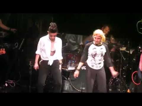 Fatma Turgut & Sertab Erener - Rengarenk