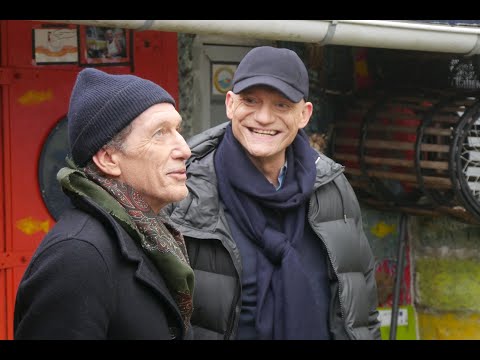 Abers Road. Le chanteur Miossec et Gaëtan Roussel en Pays d'Iroise