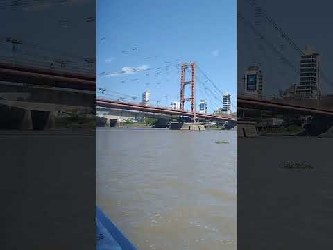 Puente Colgante Ing. Marcial Candioti desde el Catamarán Costa Litoral.