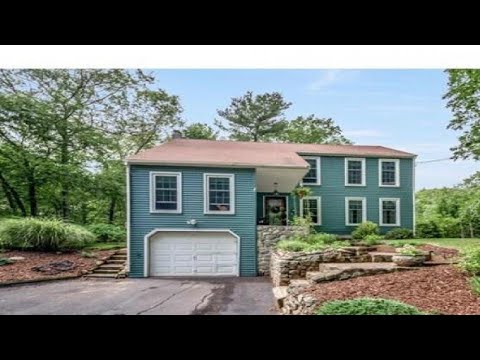 10 Lakeside Ave, Webster, MA Presented by Elena Scaplen.