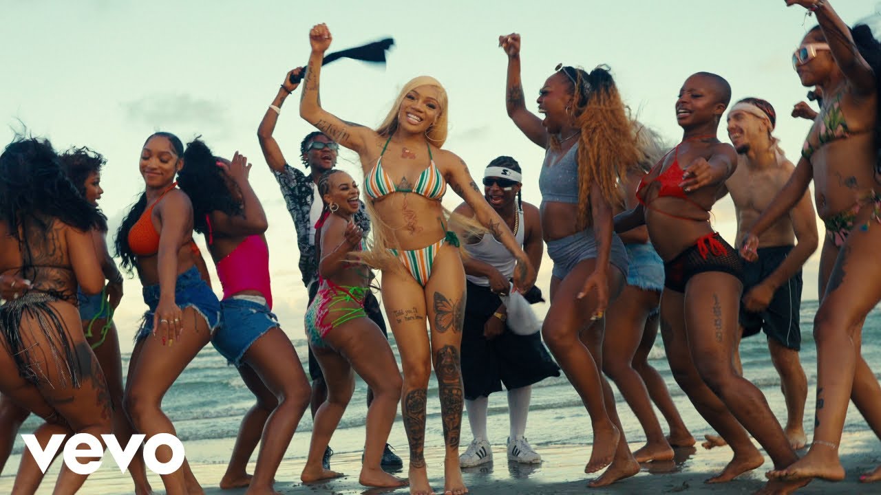 GloRilla – “TGIF”