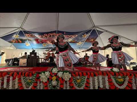 Nyiam Koj Los Ntev, Performed by Stella Luna