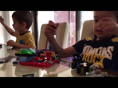 LEGO Batman Movie Batcave Break-in the best lego toy ever