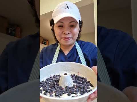 Baking while talking ( Blueberry cakes )..August 2023