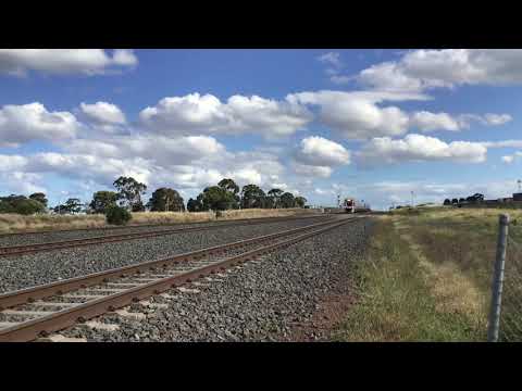 V/line VL65 and VL50 in Corio/Norlane heading to Southern Cross 27/3/2021