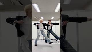 Download lagu #jun & #seungkwan doing the CBZ (prime time) dance challenge  😊 #seventeencarat #seventeen #shorts mp3