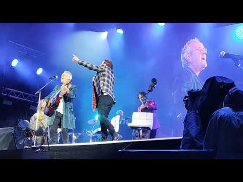 JOHNNY MAC & STUART "WOODY" WOOD - SUNSHINE ON LEITH (live Edinburgh Castle 6th of July 2023)