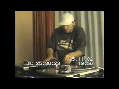 ITF WORLD 2002 - DJ I EMERGE Practice Room 2 - "Hardcore Scratching" routine