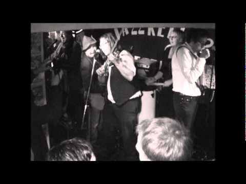 Schaeng Blasius Floenz Rakete - Bienenhaus - Antistadl 2010