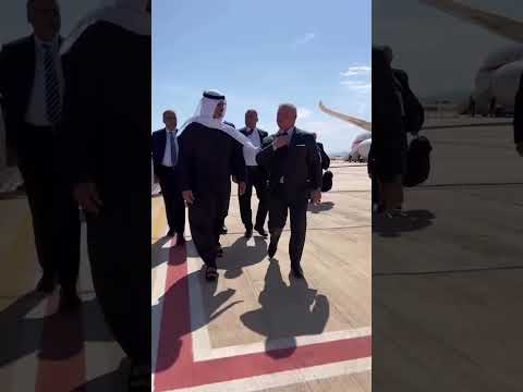 الملك في مقدمة مستقبلي ولي عهد ابوظبي قُبيل إطلاق مشروع سكة الحديد