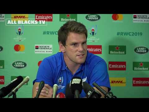 All Blacks arrive in Oita