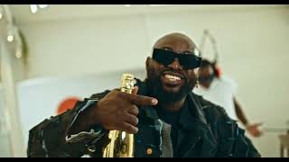 Classic Nova- Im a Hustler feat. Mr. Bow ( Video Oficial)