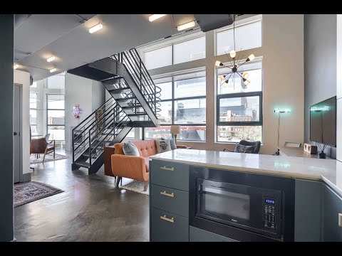 Derby Lofts   393 King St E