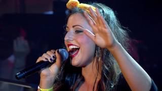 Gig Y Pafiliwn   Candelas a Alys Williams   Llwytha&#39;r Gwn