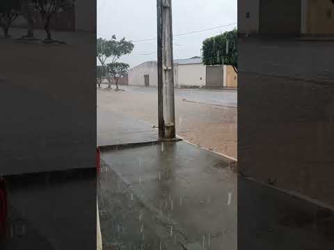 chuva no interior da Bahia, cidade Maracás