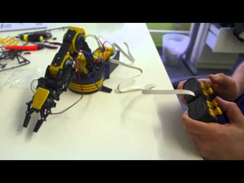 Oem Roboto ranka video