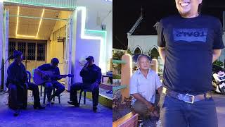 Download lagu Aku Tak Rela-Tonny Paraira live musik partu akustik kopi sultan silungkang (pak Ambril Inj) mp3